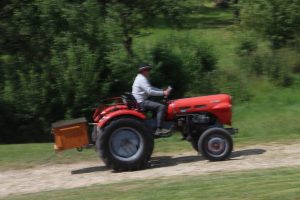 4b8ac51b-063b-4691-b62b-babb7e27ef91