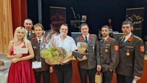 7d5f6cf7-3b90-4bd8-ac5a-9f95598612f8