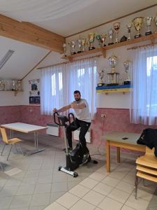 dbfb441d-a721-4951-a173-08a248f17baf